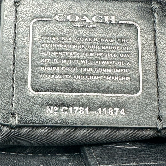 COACH Turnlock Edie Carryall 11874 Colorblock Snakeskin & Pebble Leather EUC - Picture 9 of 12